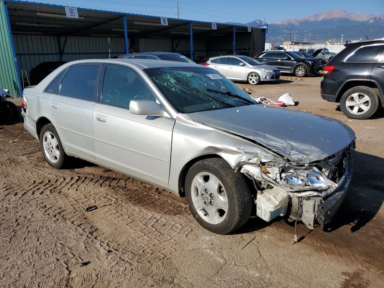 2004 TOYOTA Avalon