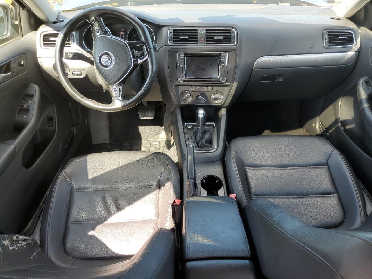 2017 VOLKSWAGEN JETTA