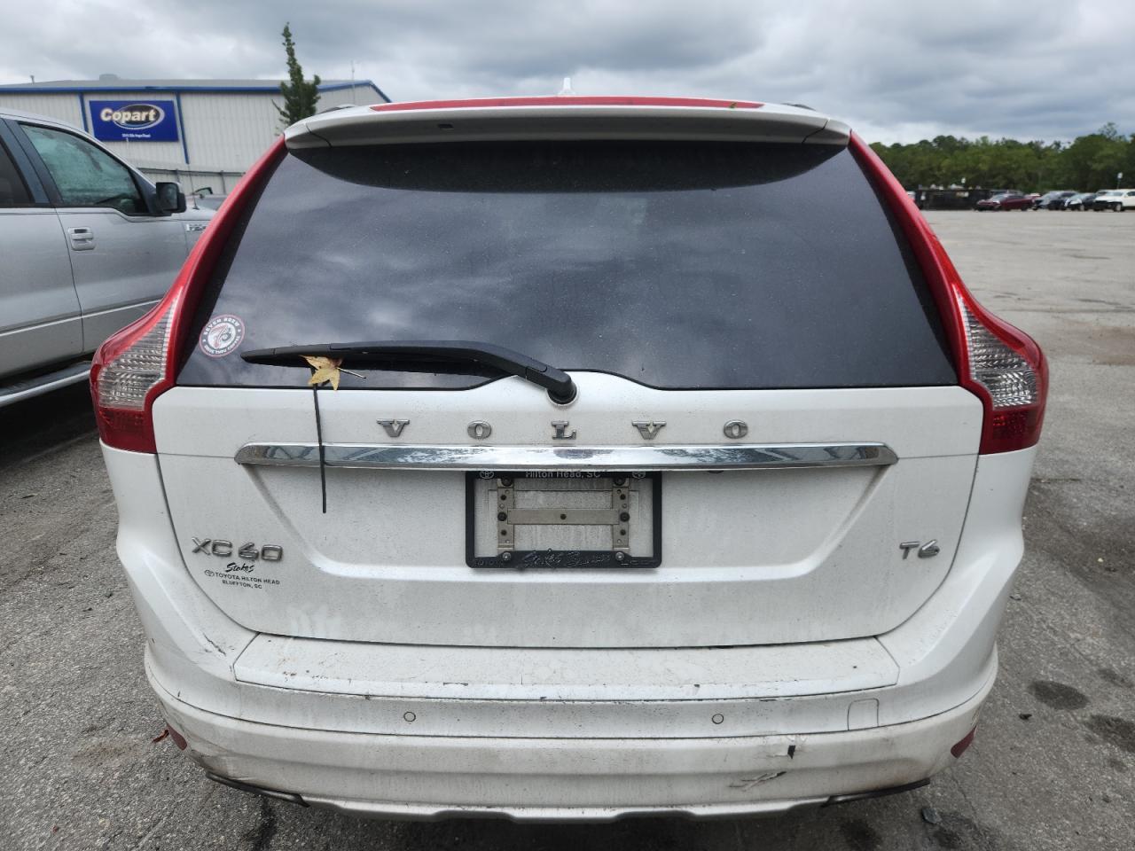 2015 VOLVO XC60