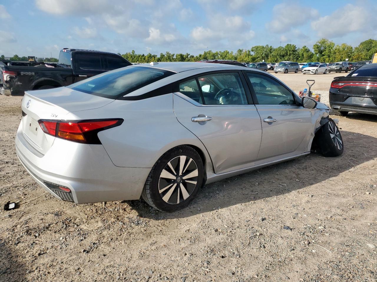 2022 NISSAN ALTIMA