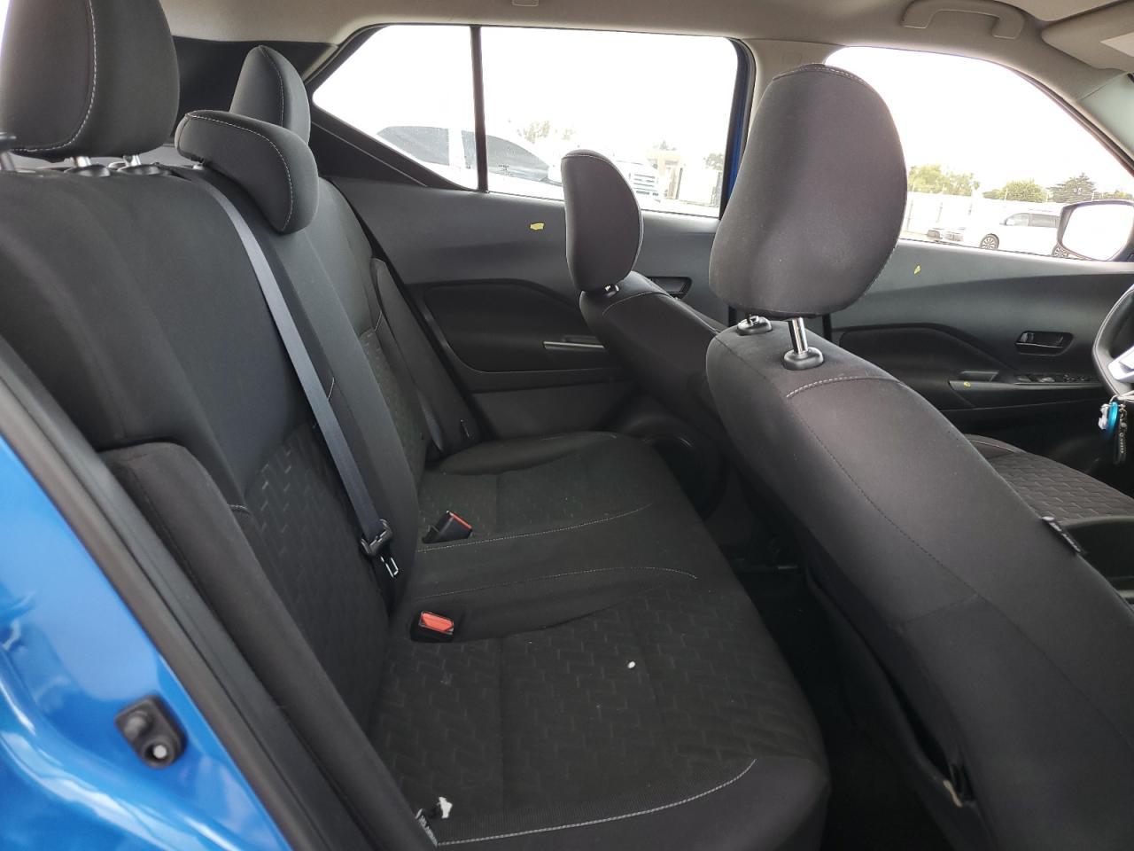 2022 NISSAN KICKS