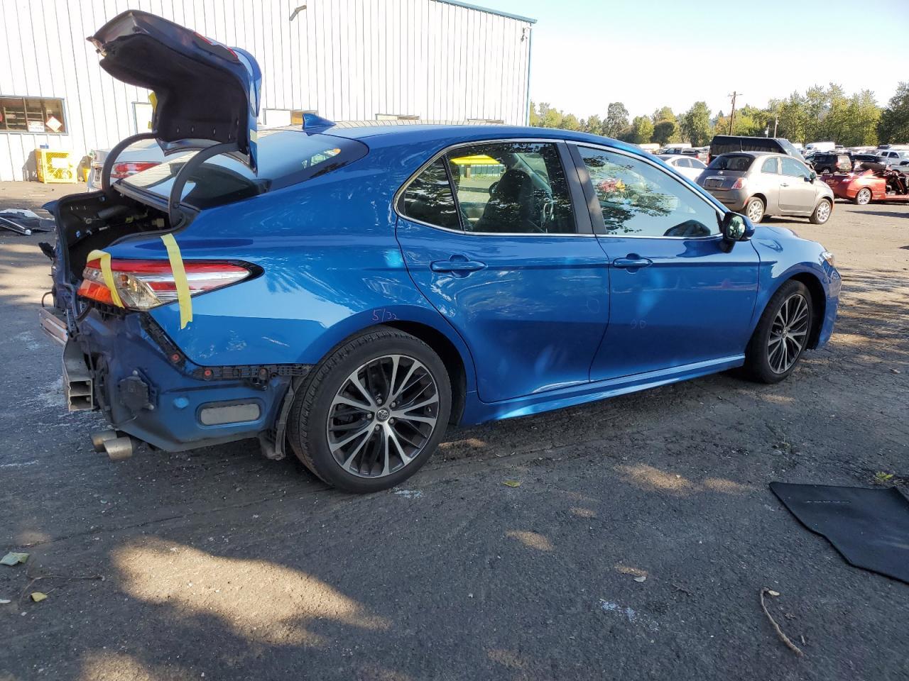 2019 TOYOTA CAMRY