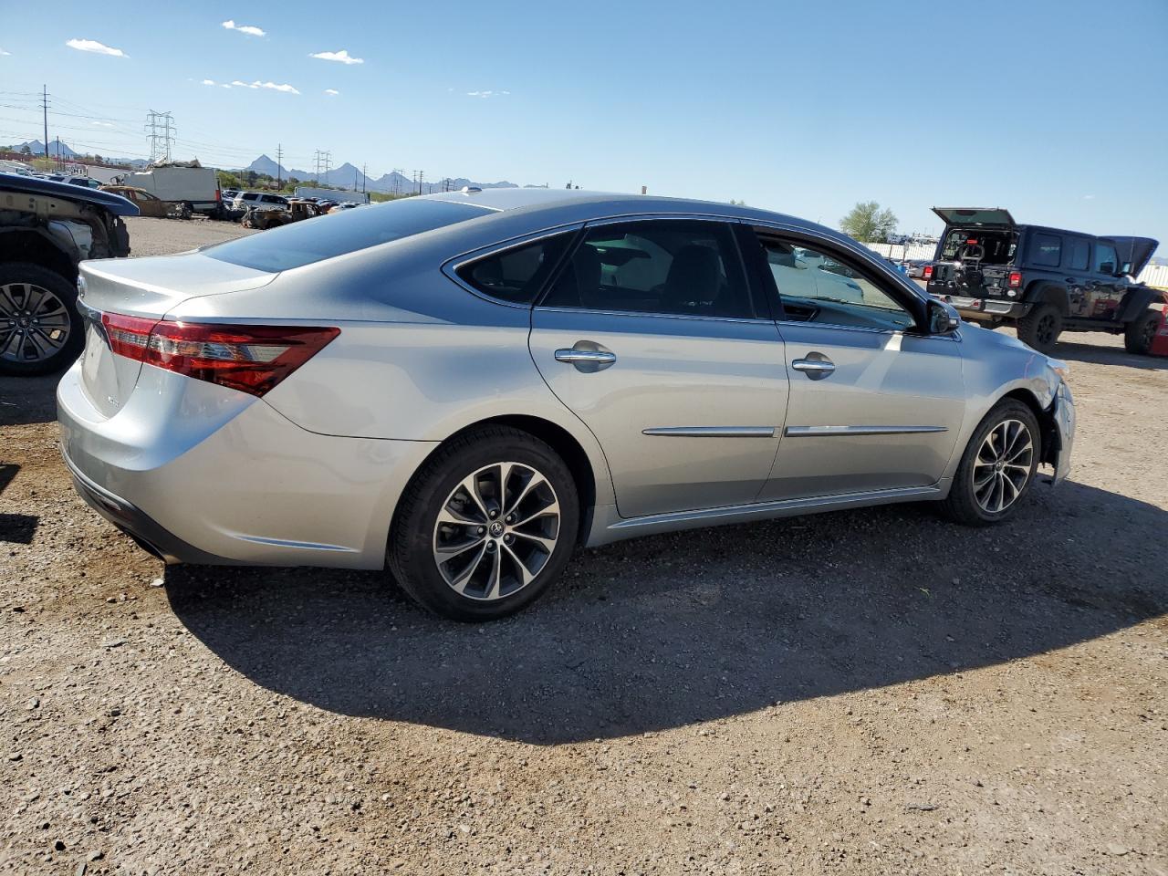 2017 TOYOTA Avalon