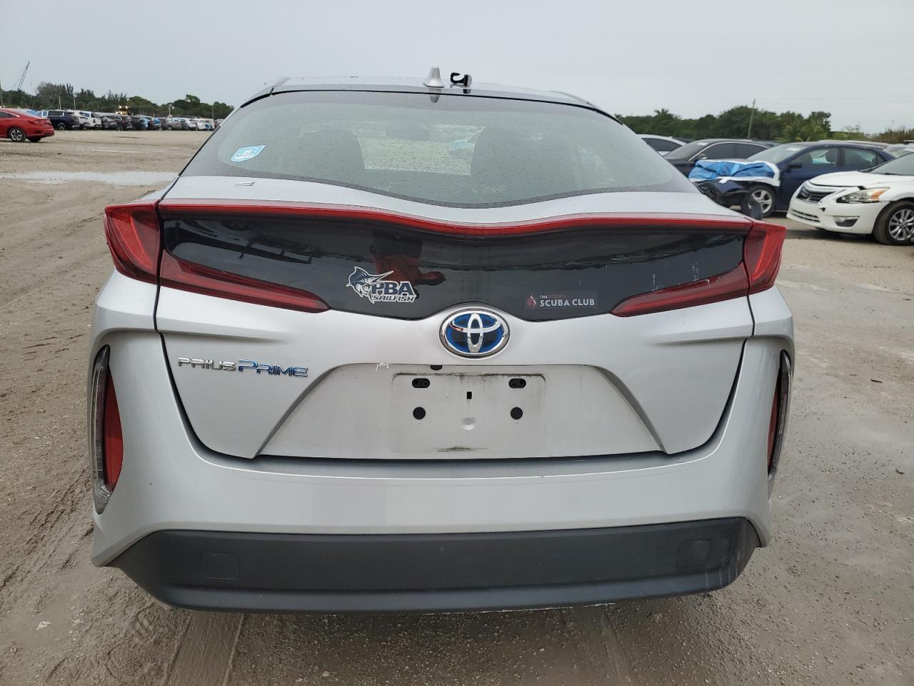 2020 TOYOTA Prius Prime