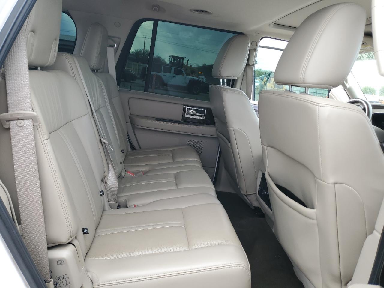 2017 LINCOLN Navigator