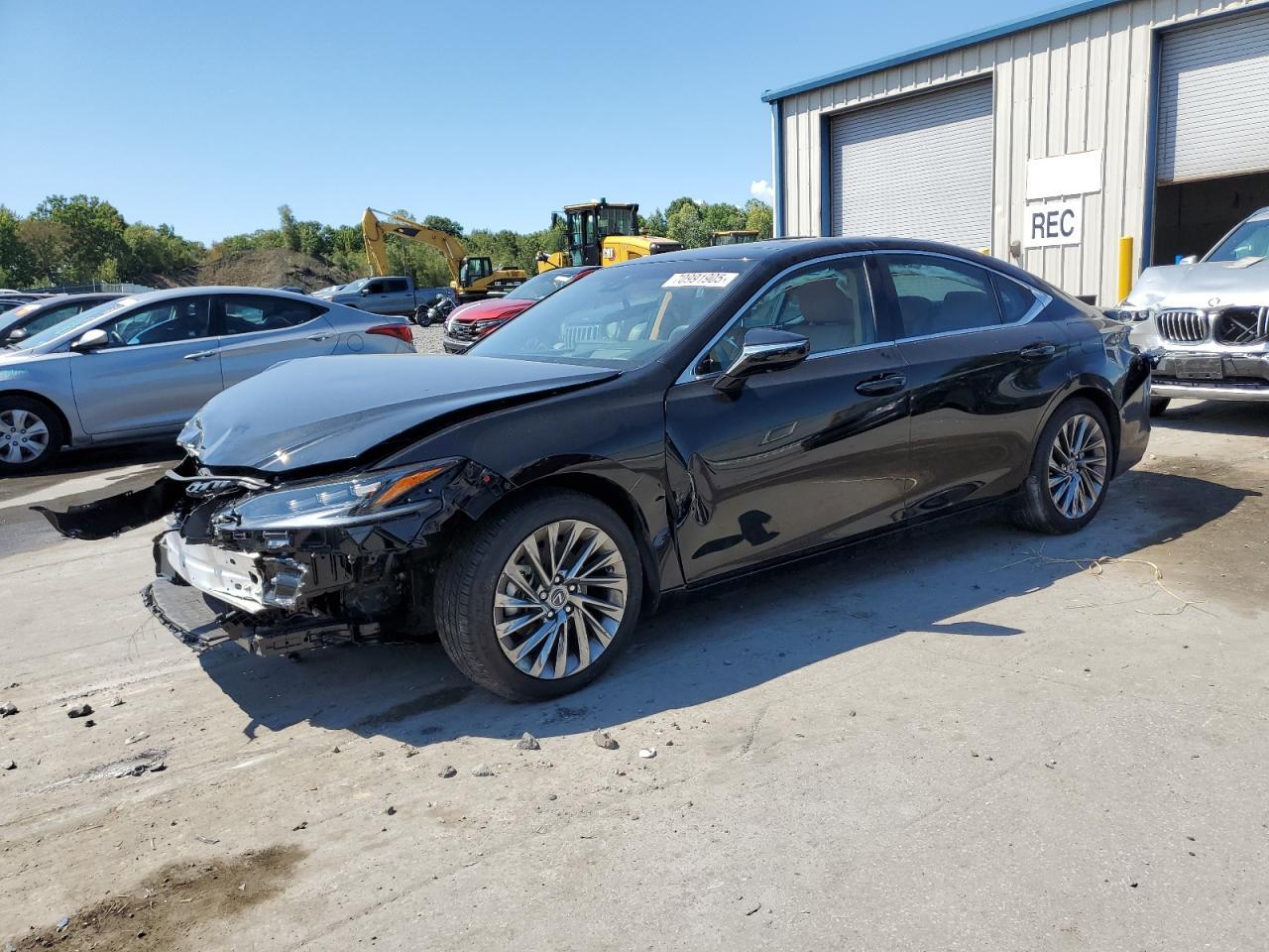 2024 LEXUS Es