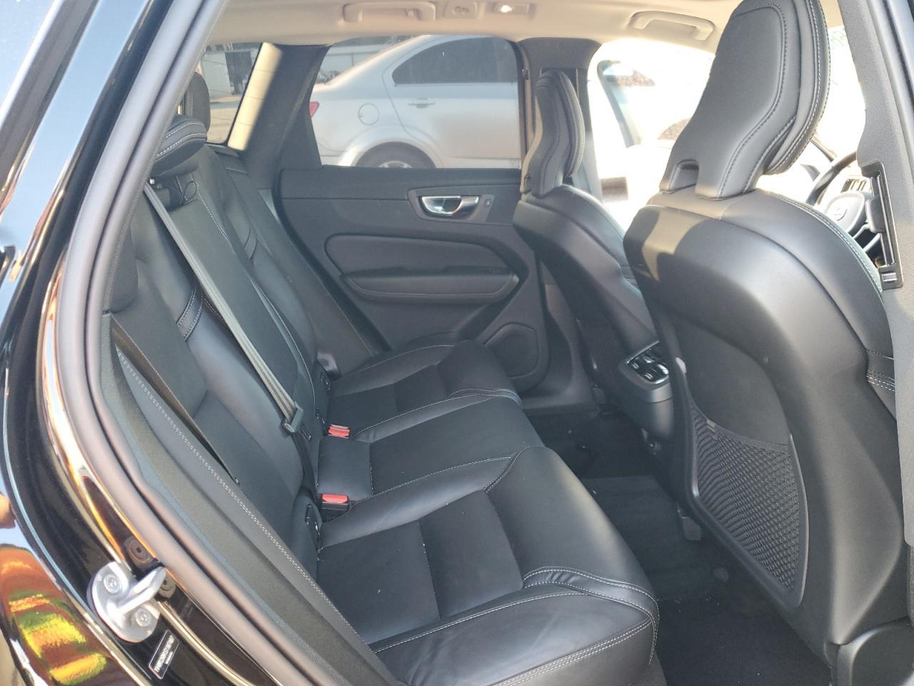 2025 VOLVO XC60