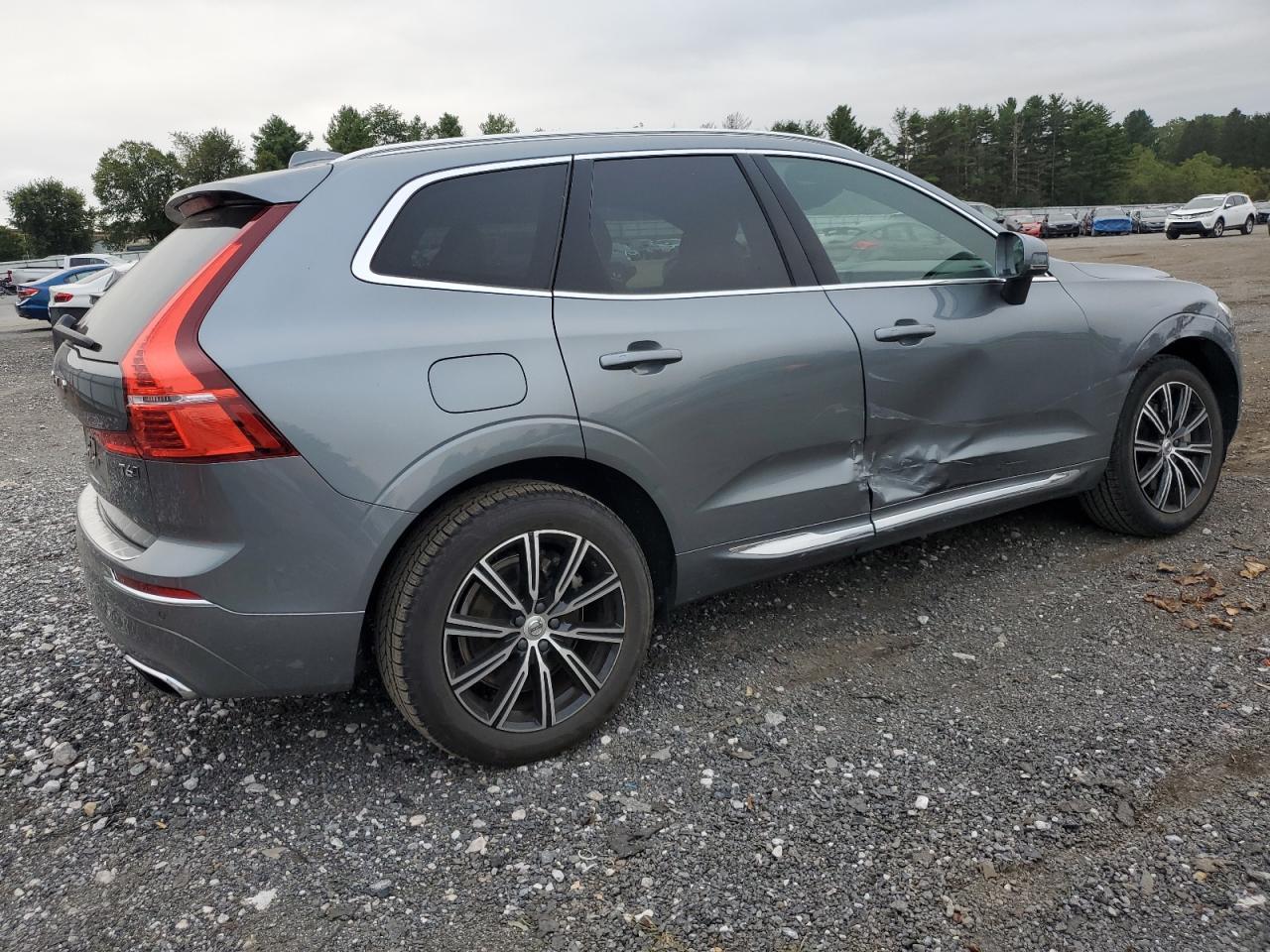 2021 VOLVO XC60
