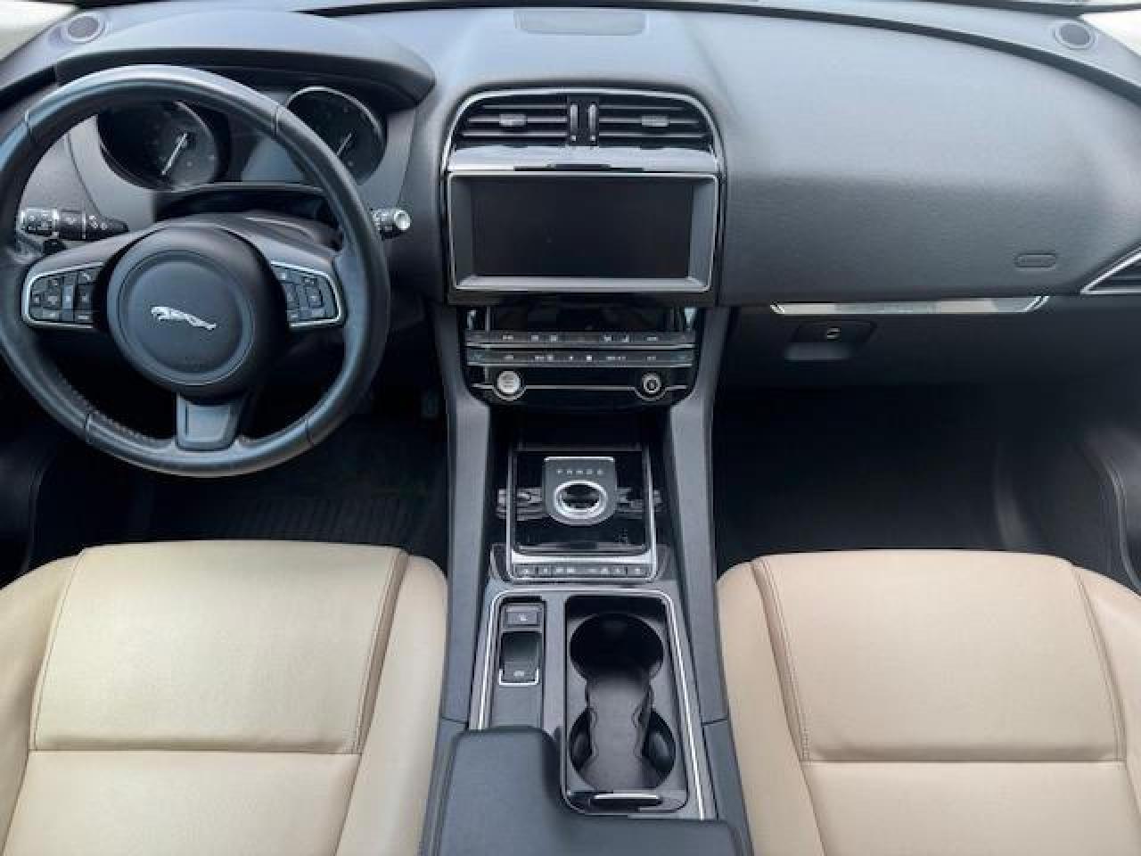 2020 JAGUAR F-Pace