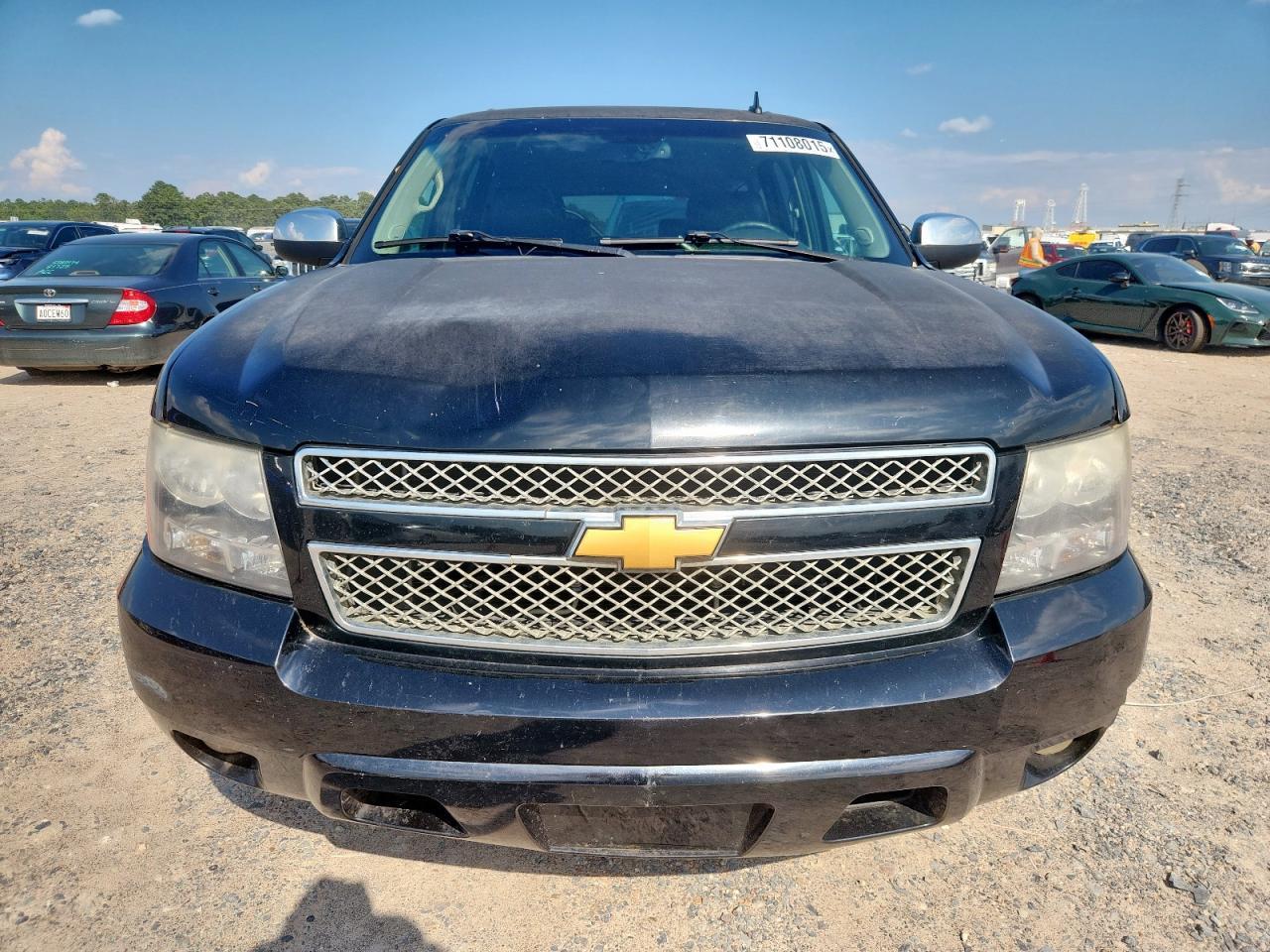 2014 CHEVROLET Suburban
