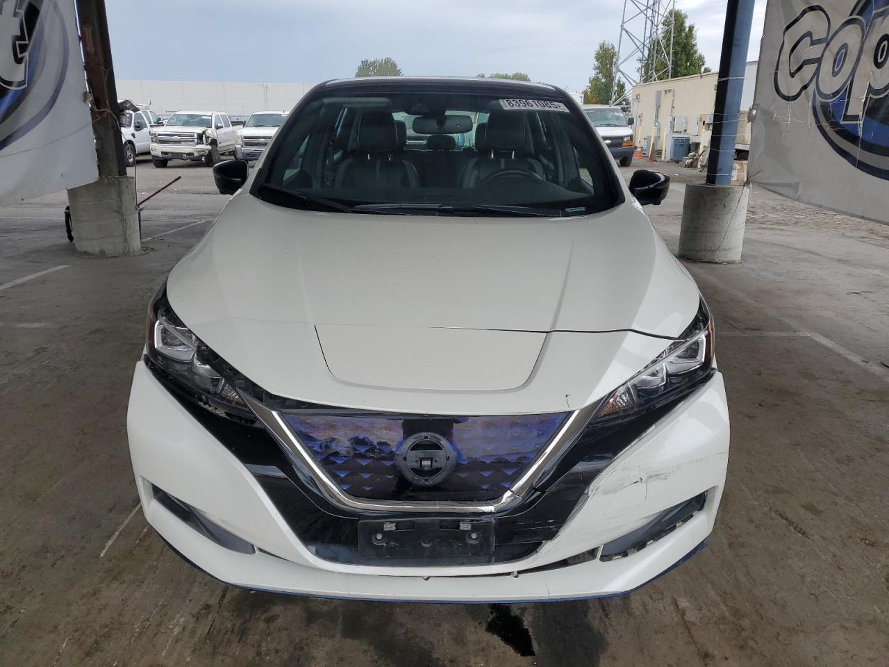 2022 NISSAN LEAF