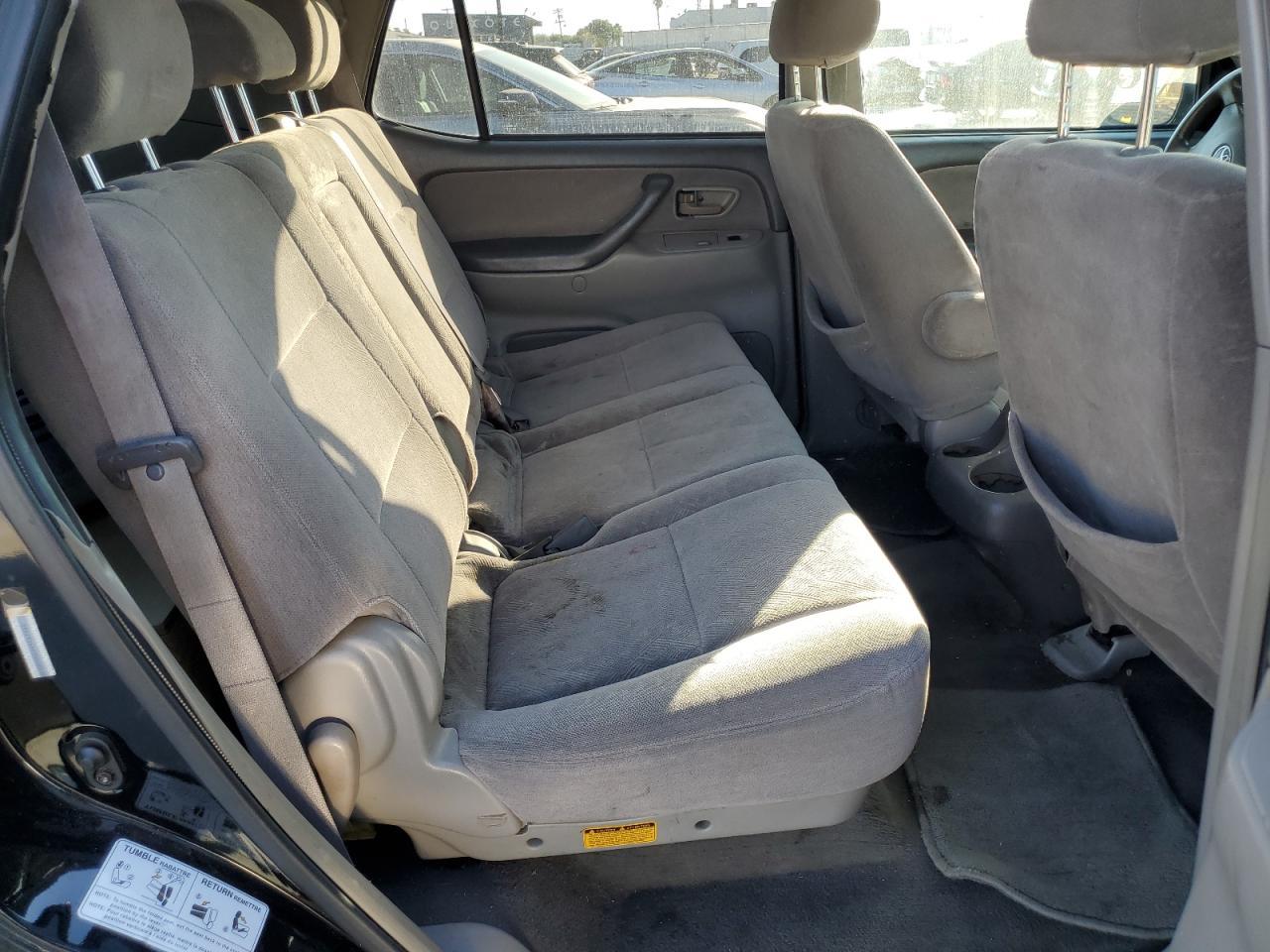 2003 TOYOTA Sequoia