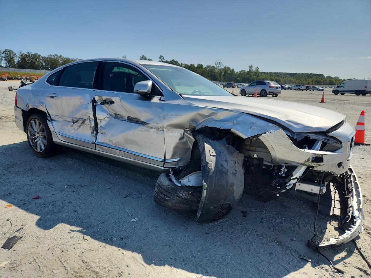 2018 VOLVO S90
