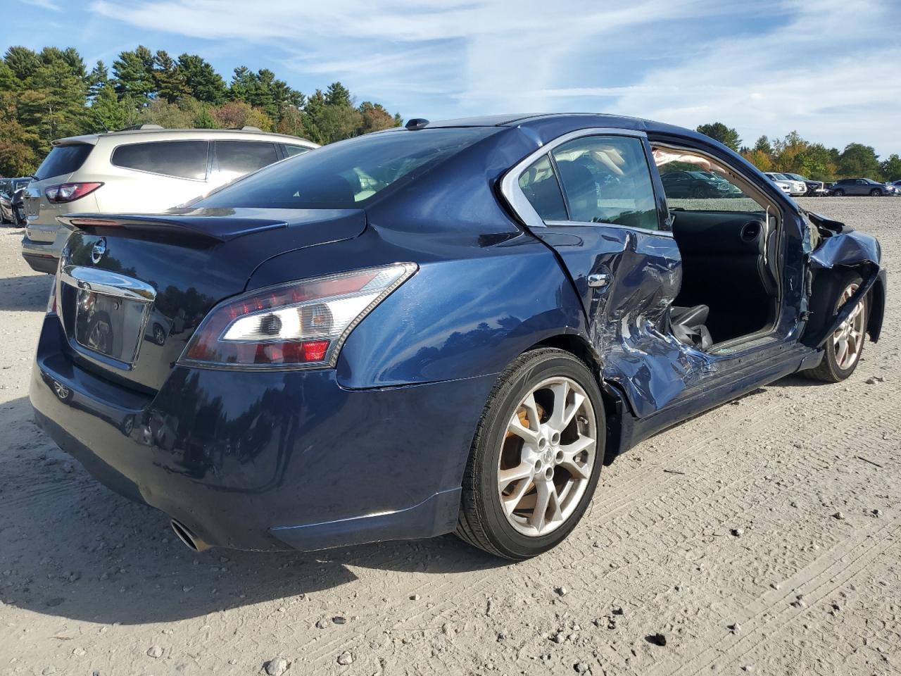 2014 NISSAN Maxima