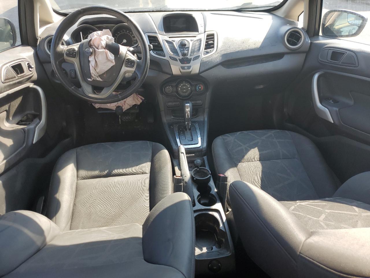 2011 FORD Fiesta
