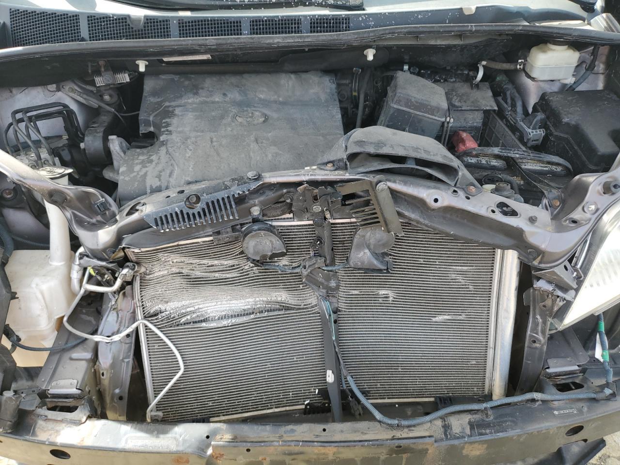2014 TOYOTA SIENNA