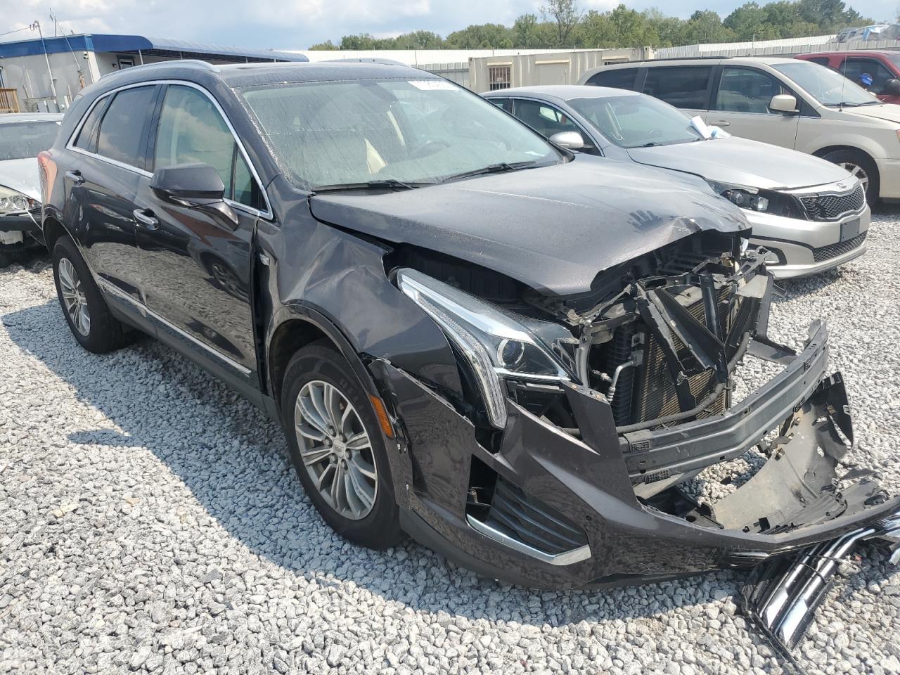 2017 CADILLAC XT5