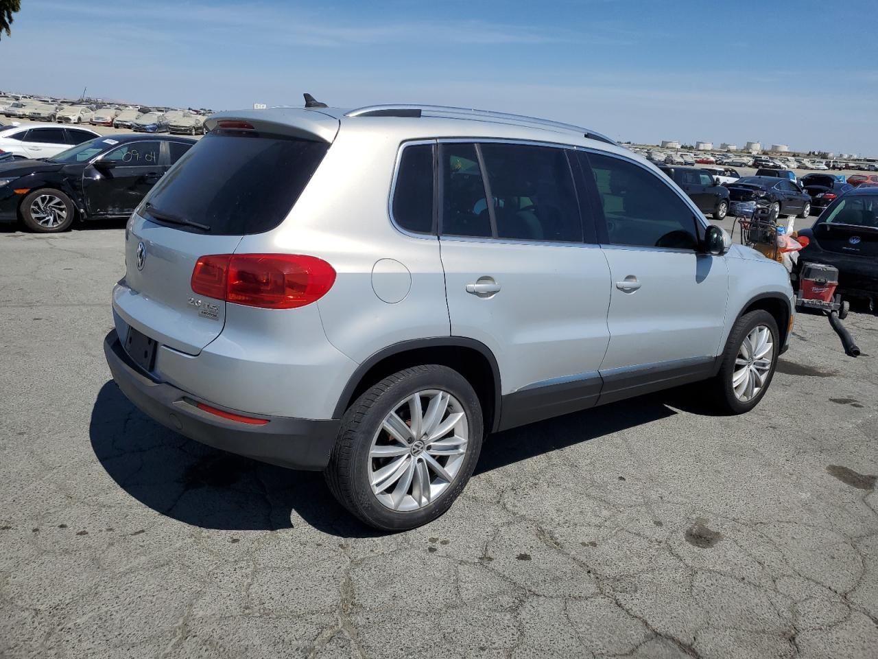 2013 VOLKSWAGEN TIGUAN