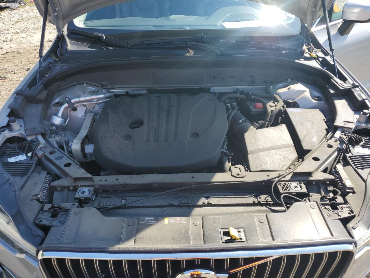 2022 VOLVO XC60