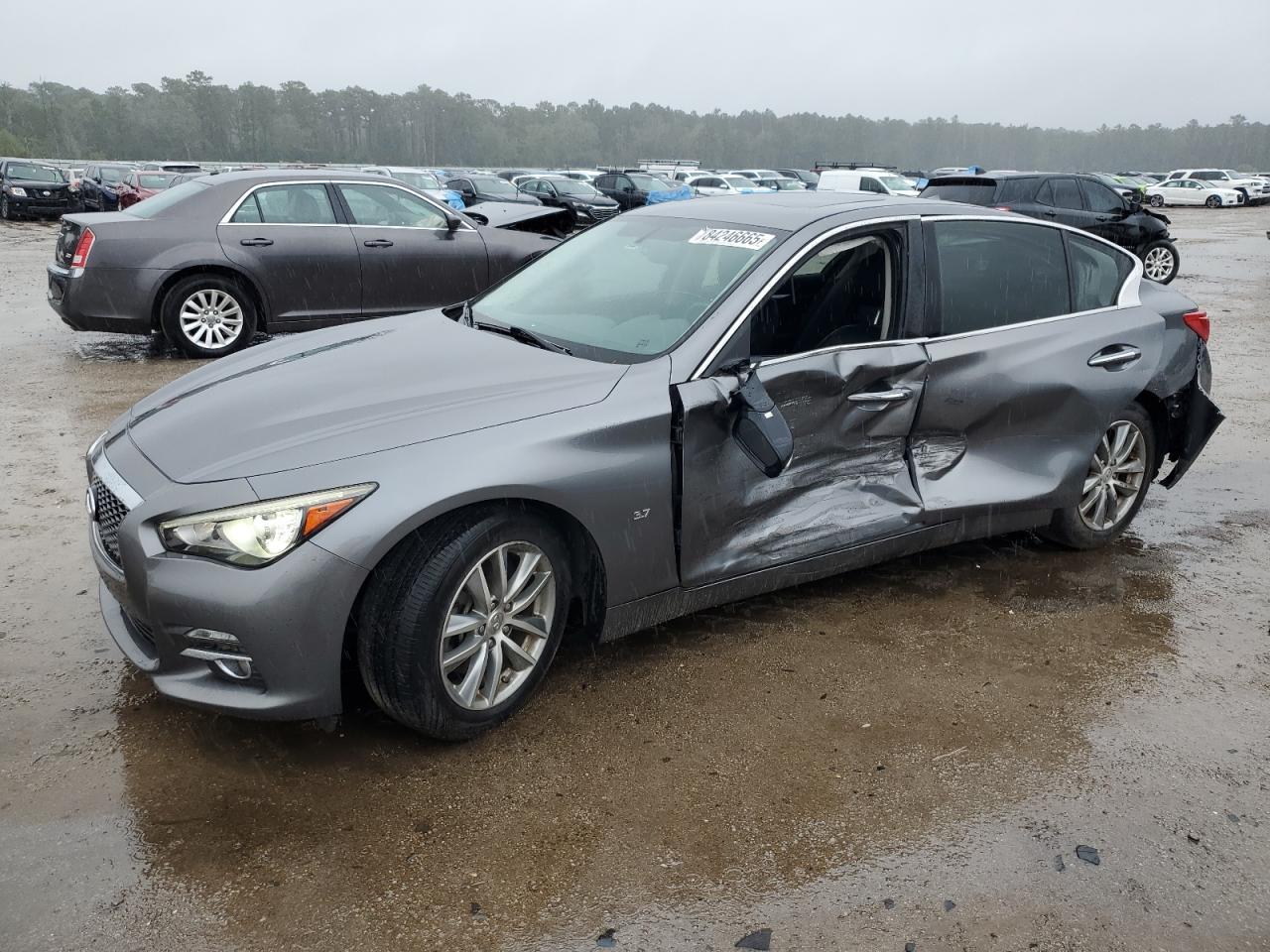 2015 INFINITI Q50