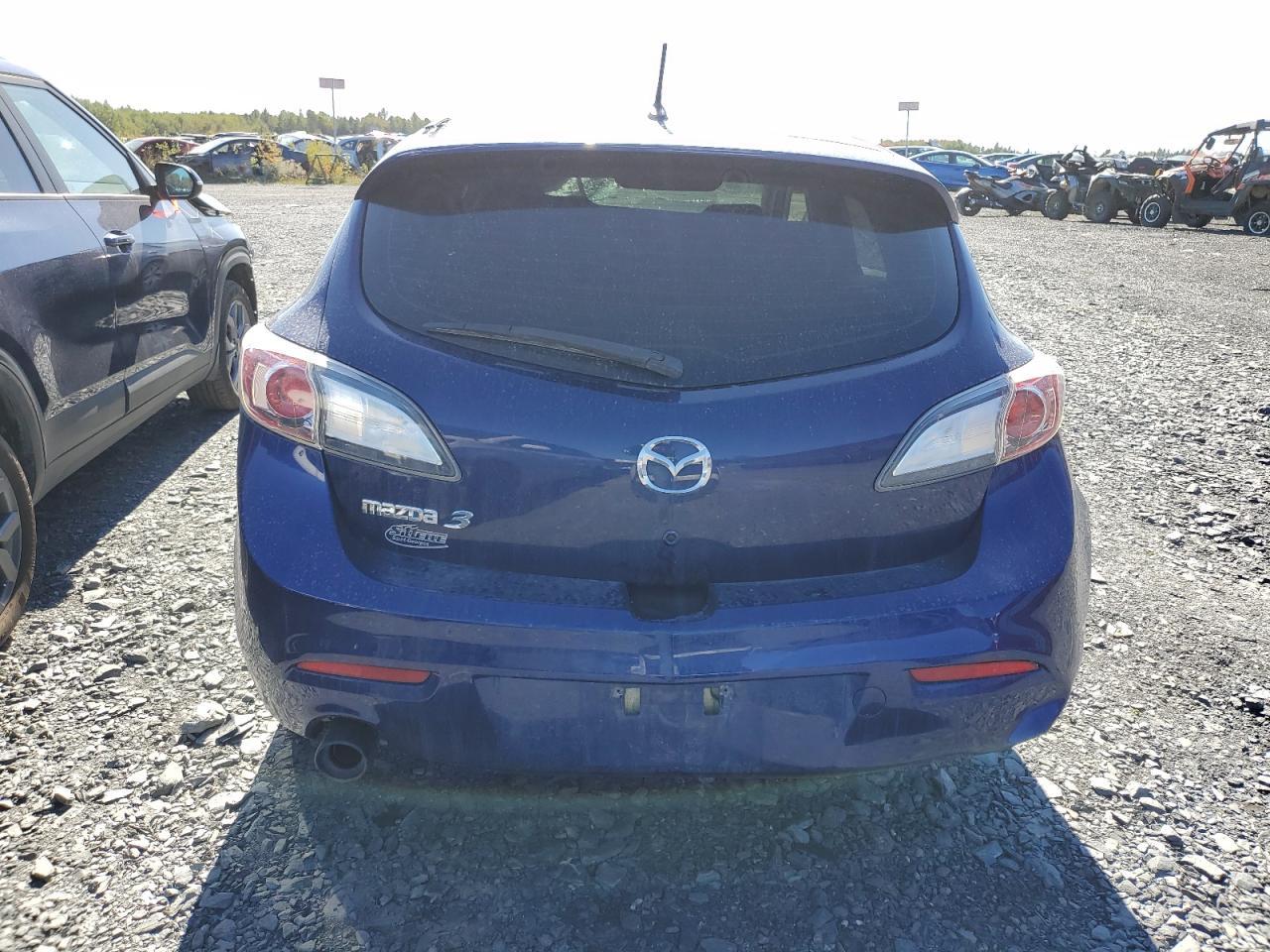 2013 MAZDA 3