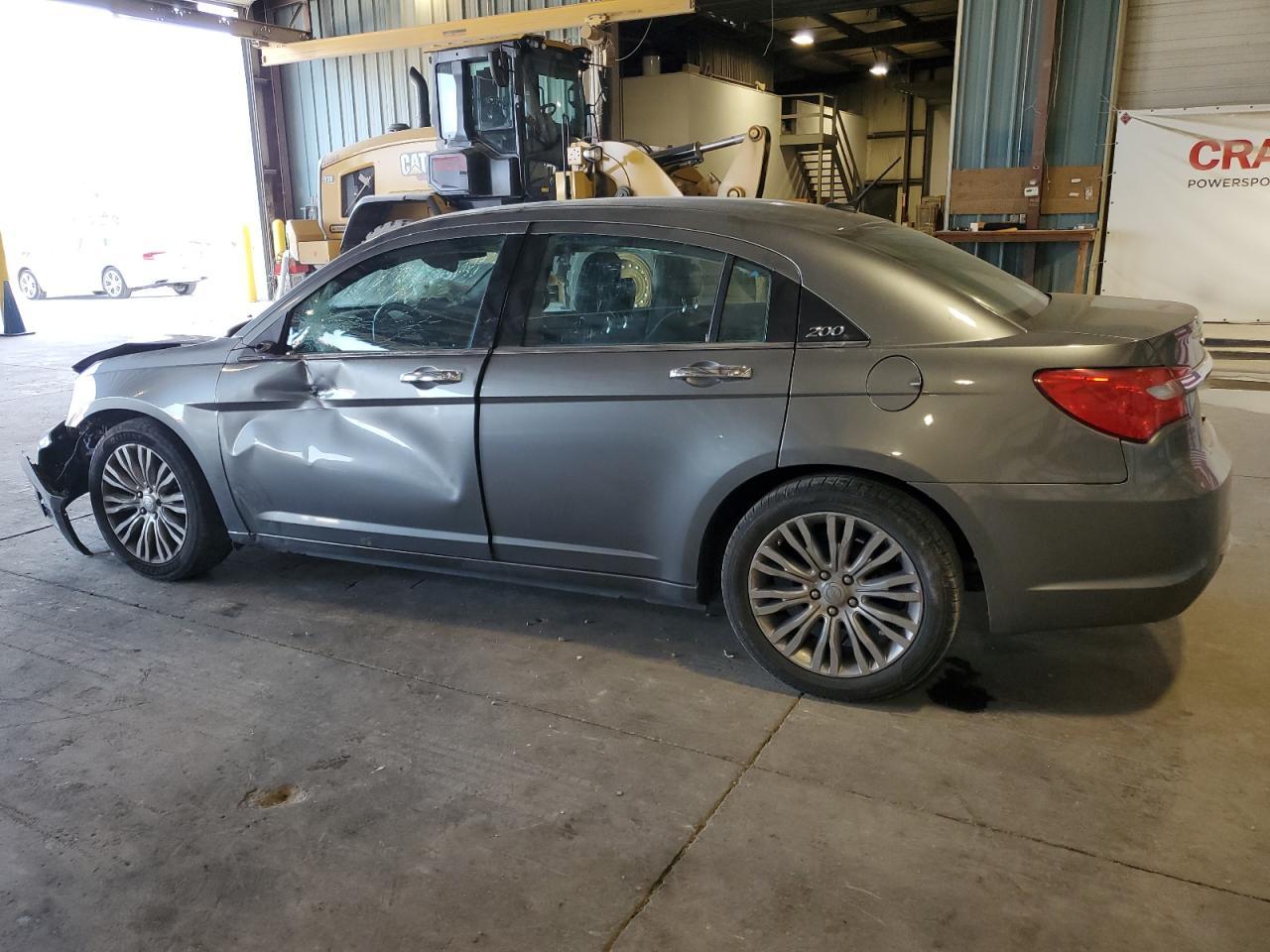 2013 CHRYSLER 200
