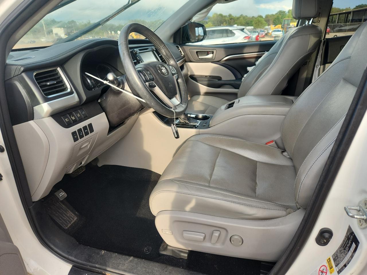 2015 TOYOTA HIGHLANDER
