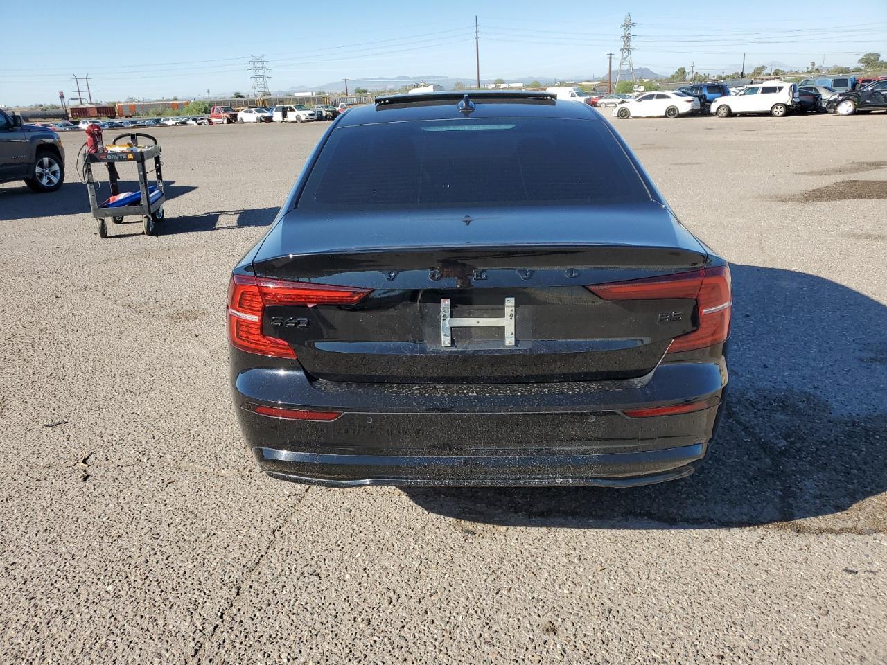 2024 VOLVO S60