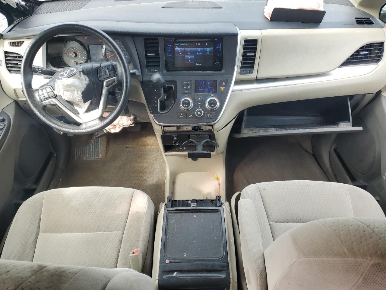 2016 TOYOTA SIENNA