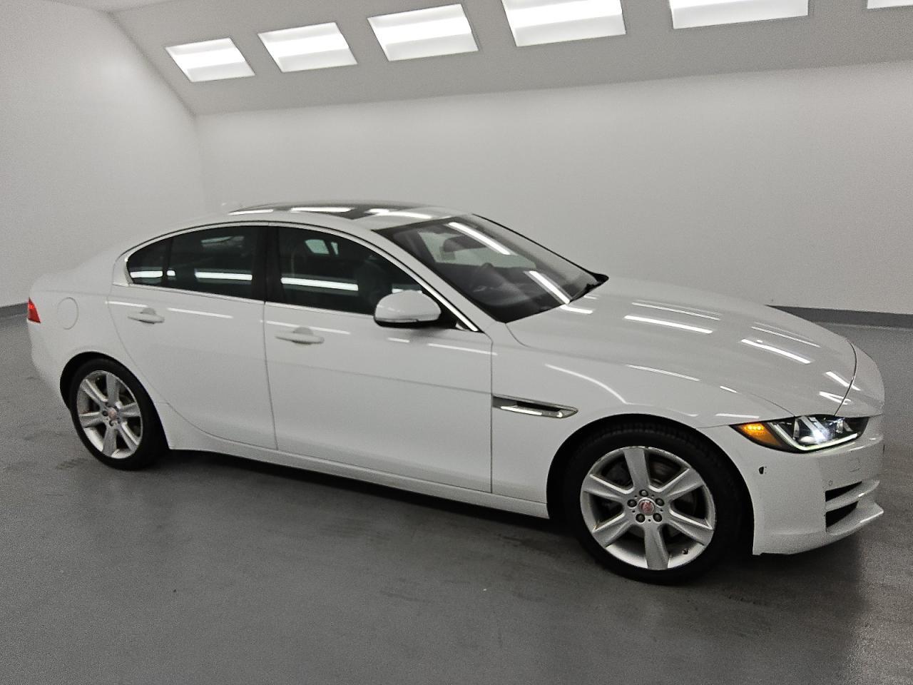 2017 JAGUAR XE