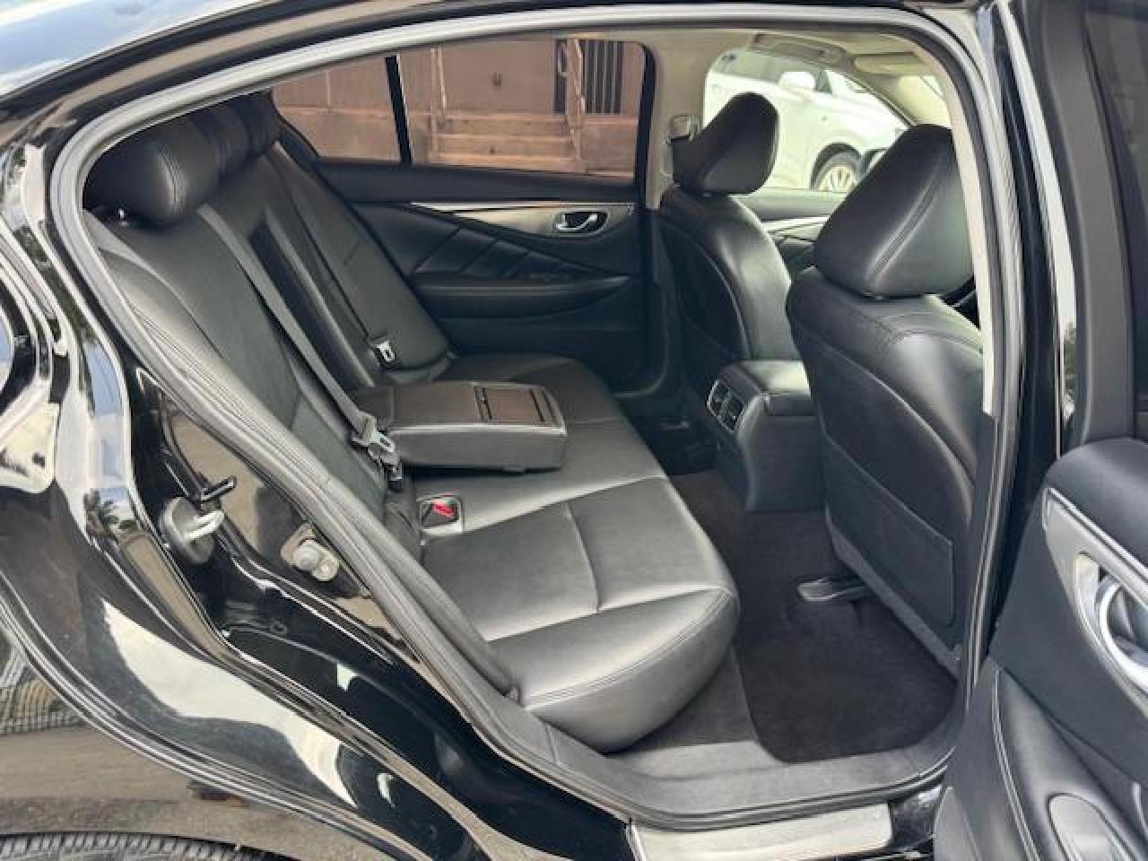 2017 INFINITI Q50
