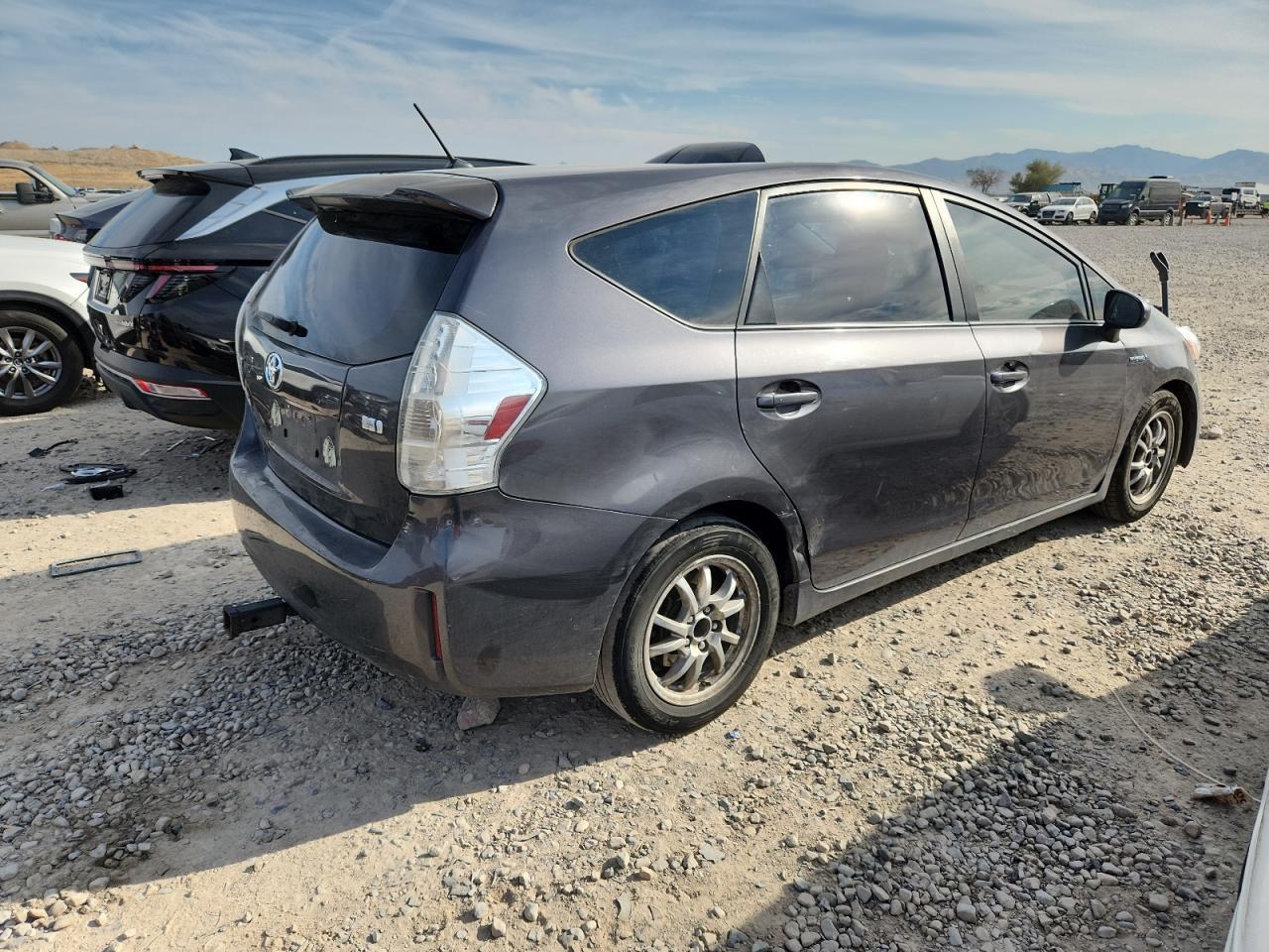 2014 TOYOTA PRIUS V