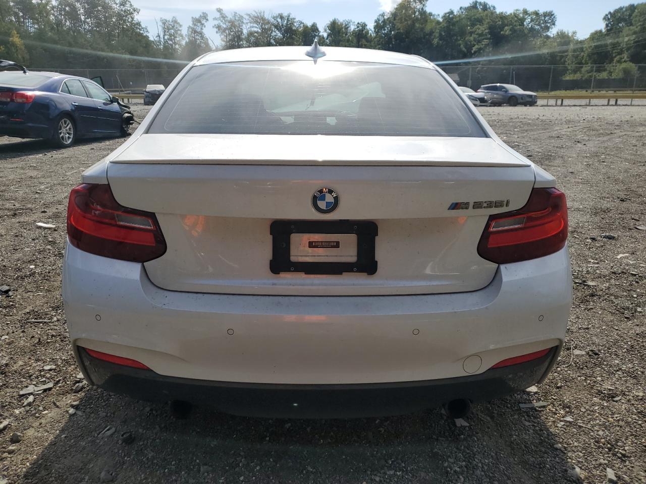 2015 BMW M235i
