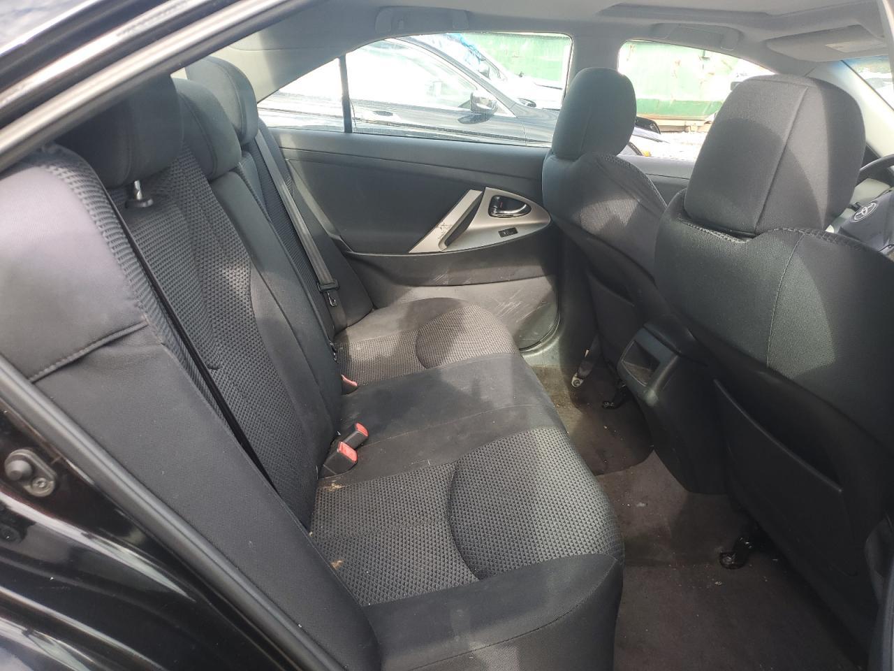 2011 TOYOTA CAMRY