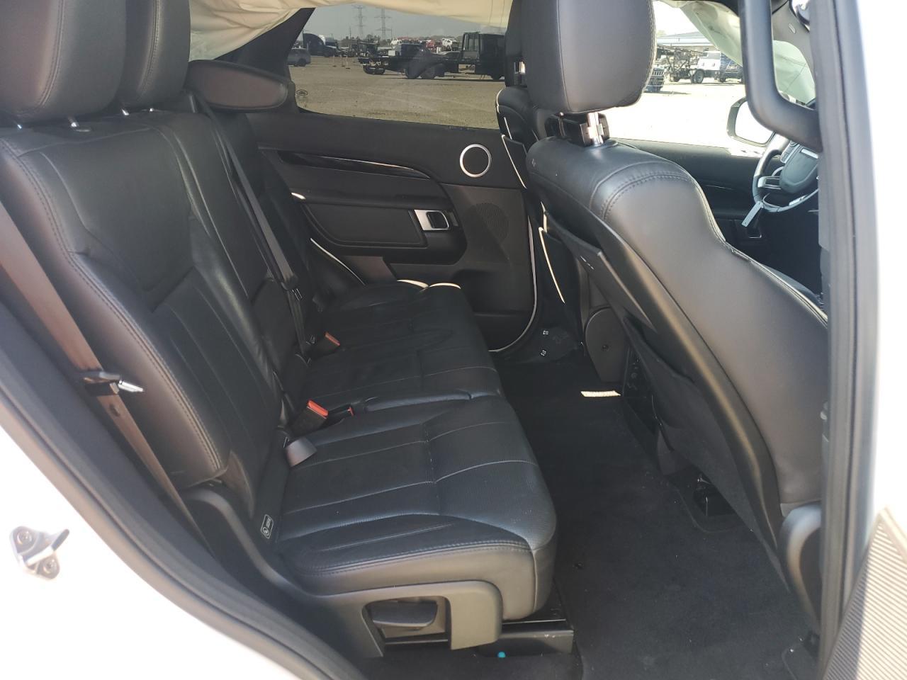 2018 LAND ROVER Discovery