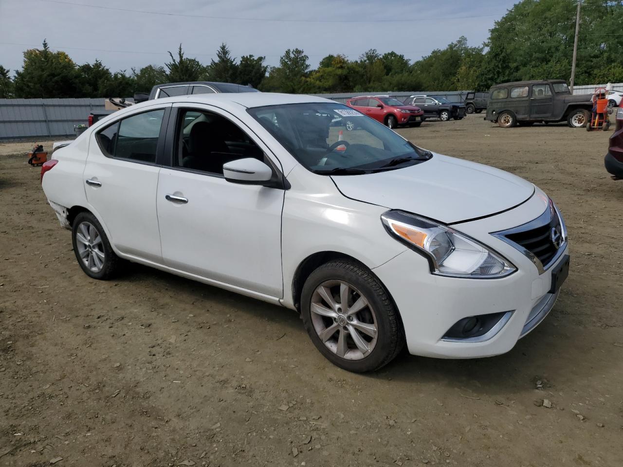 2015 NISSAN VERSA