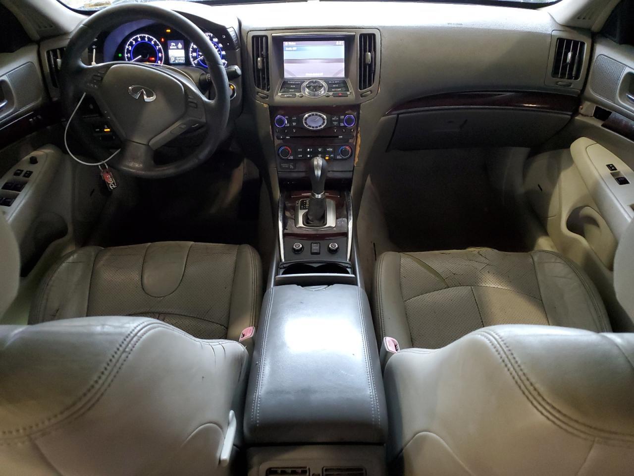 2011 INFINITI G37