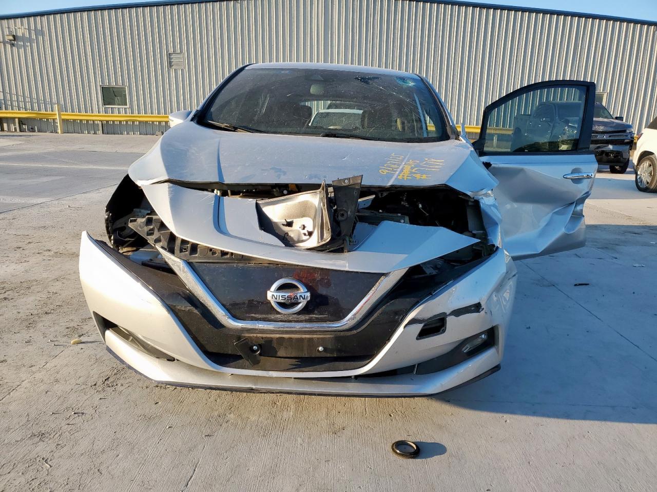 2019 NISSAN LEAF