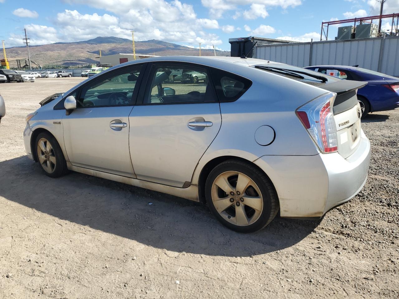 2015 TOYOTA PRIUS