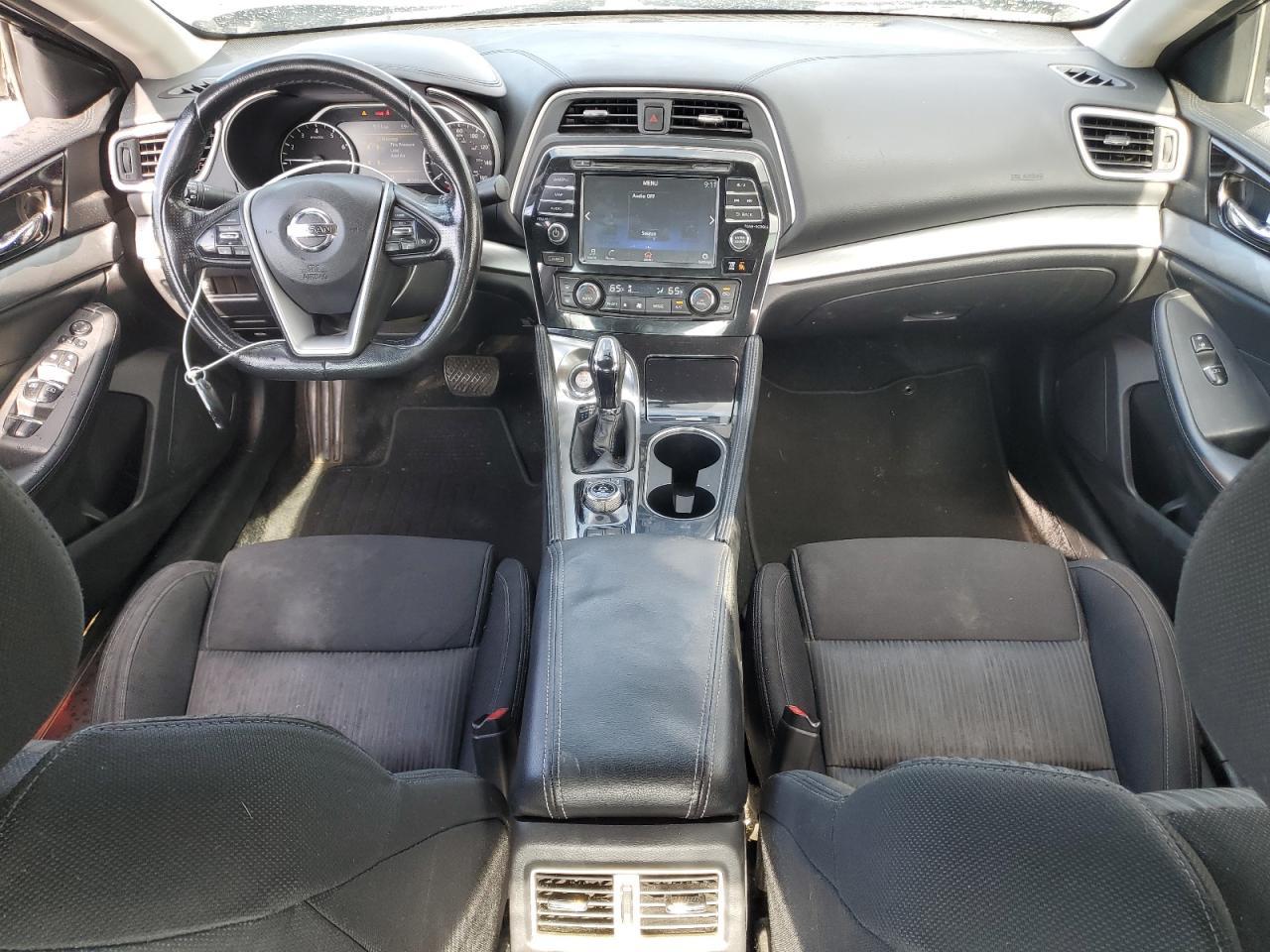 2017 NISSAN Maxima