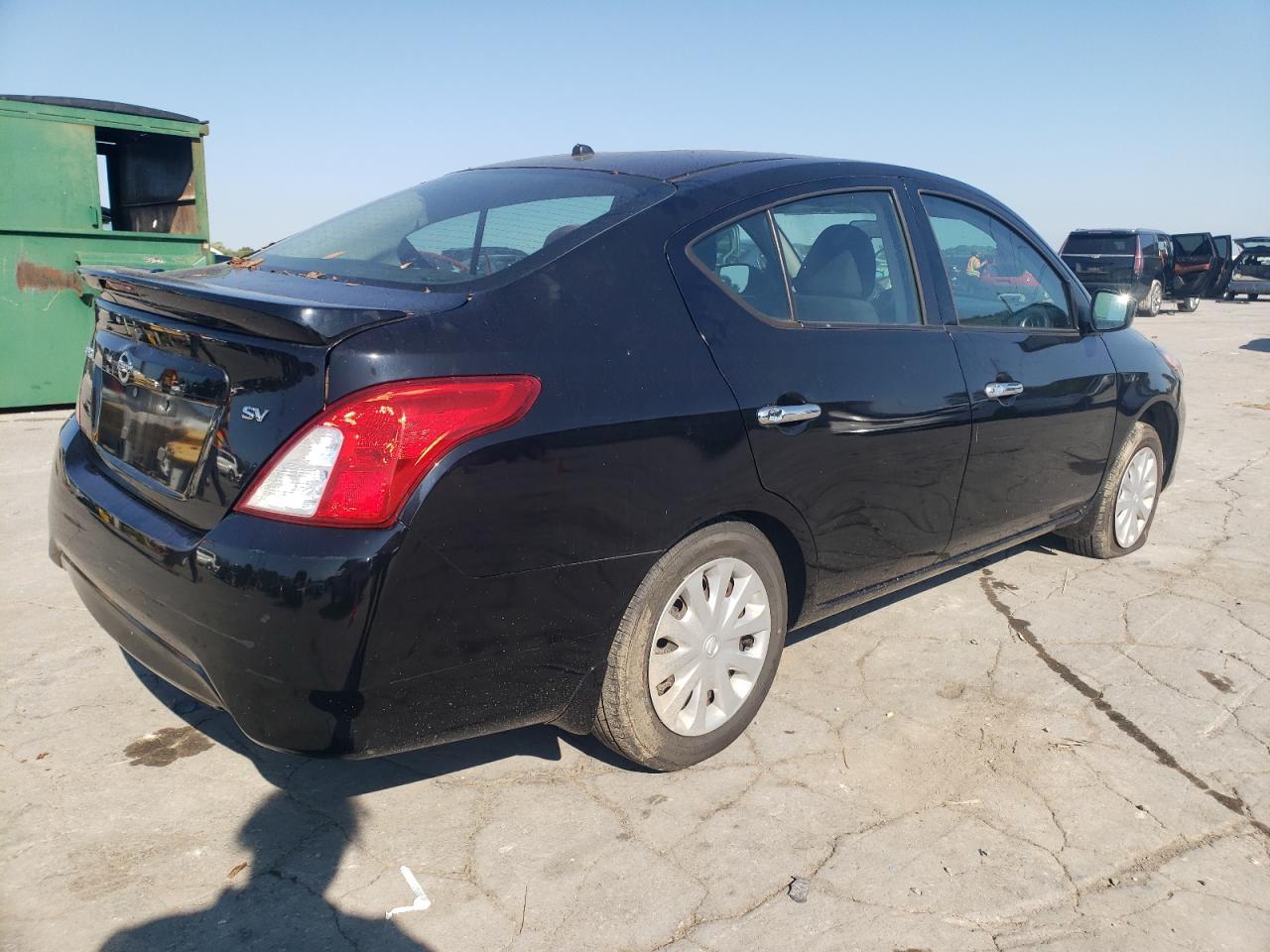 2018 NISSAN VERSA
