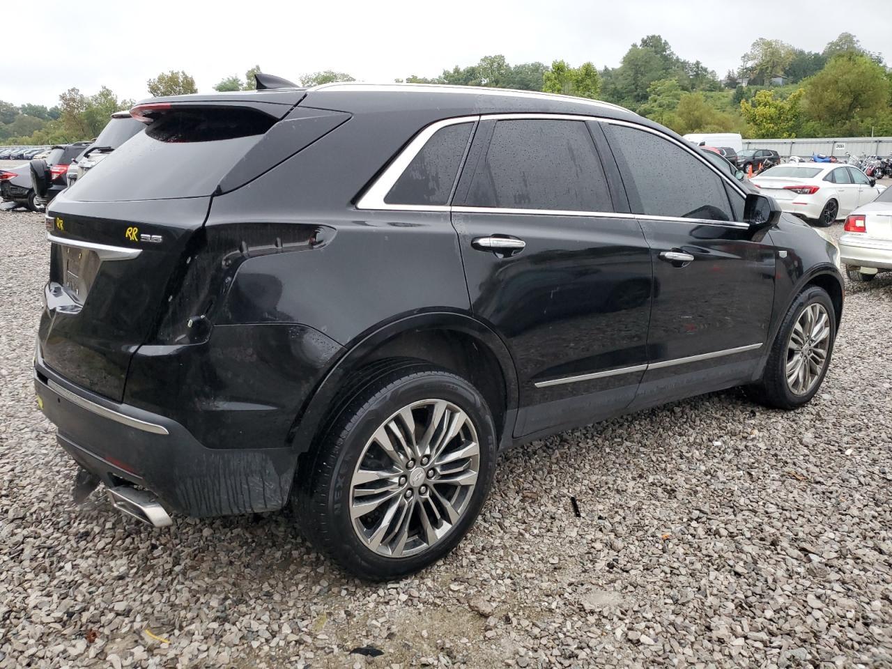 2017 CADILLAC XT5