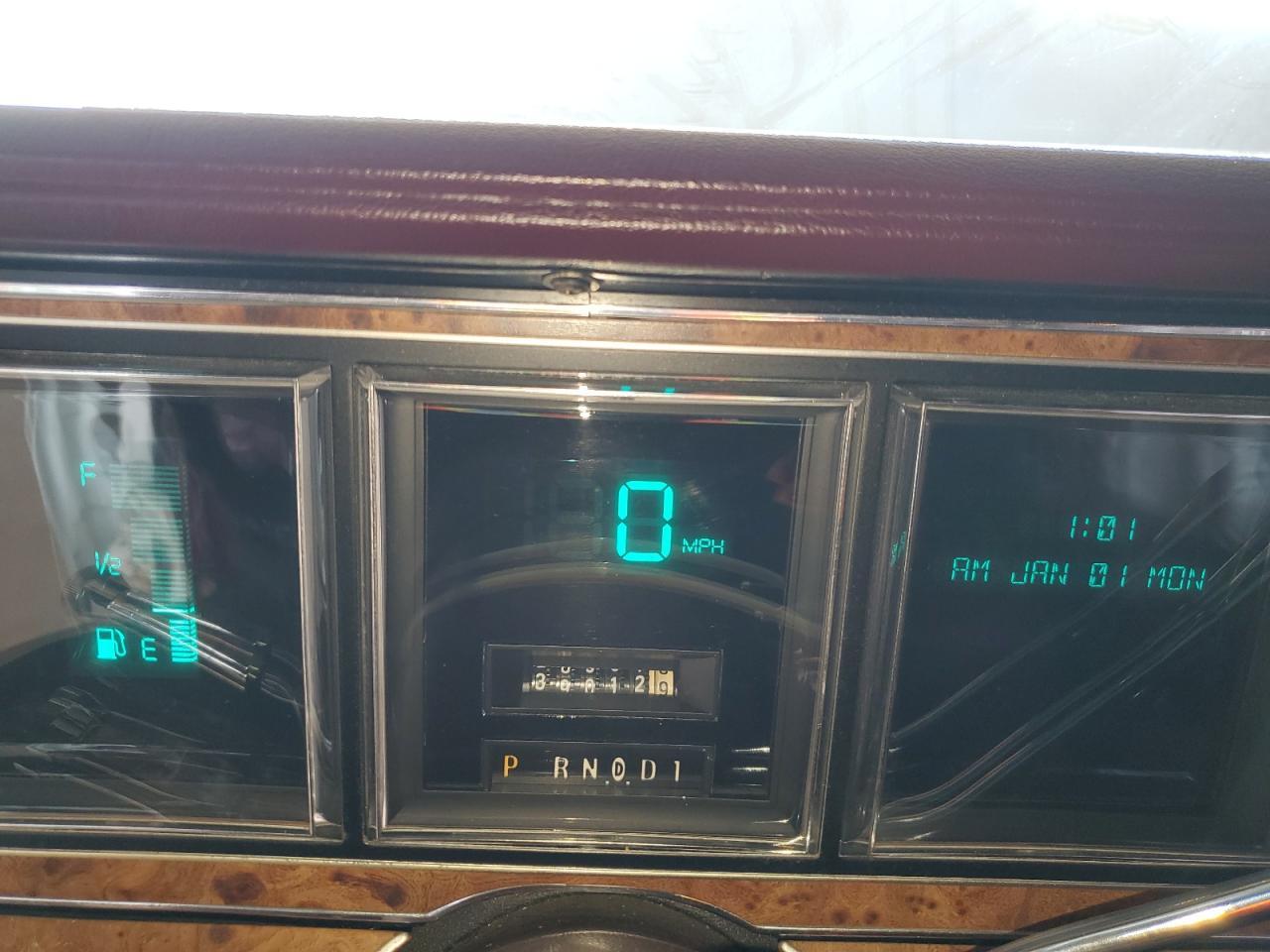 1987 LINCOLN Town Car