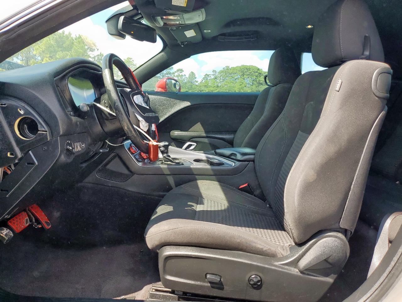 2017 DODGE Challenger