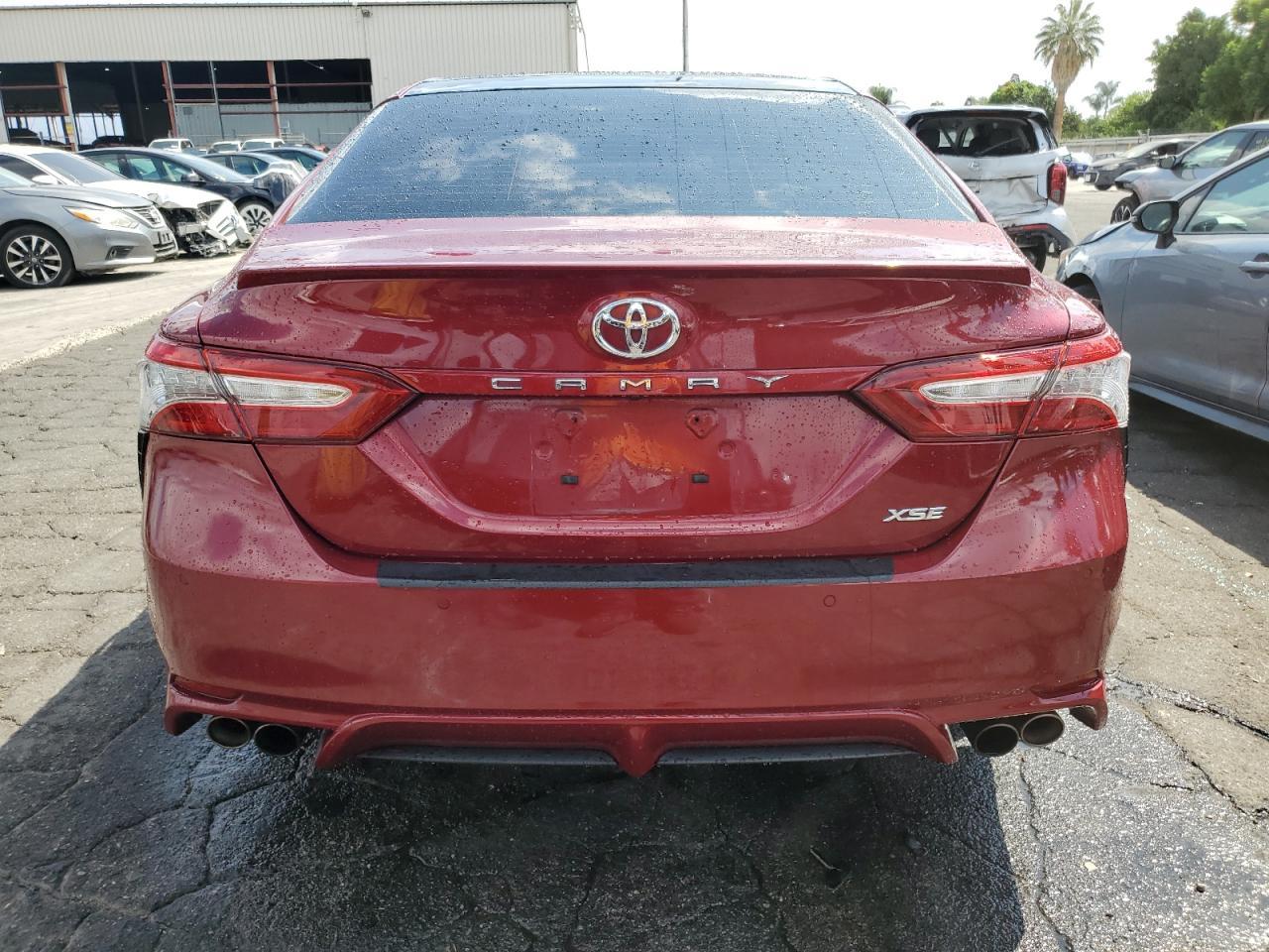 2018 TOYOTA CAMRY