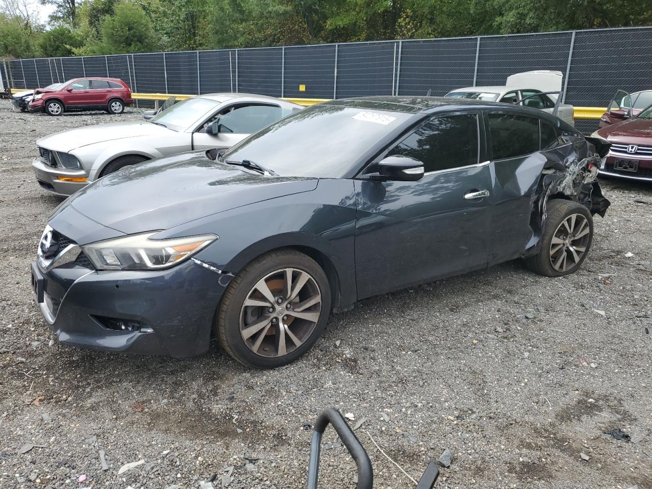 2017 NISSAN Maxima