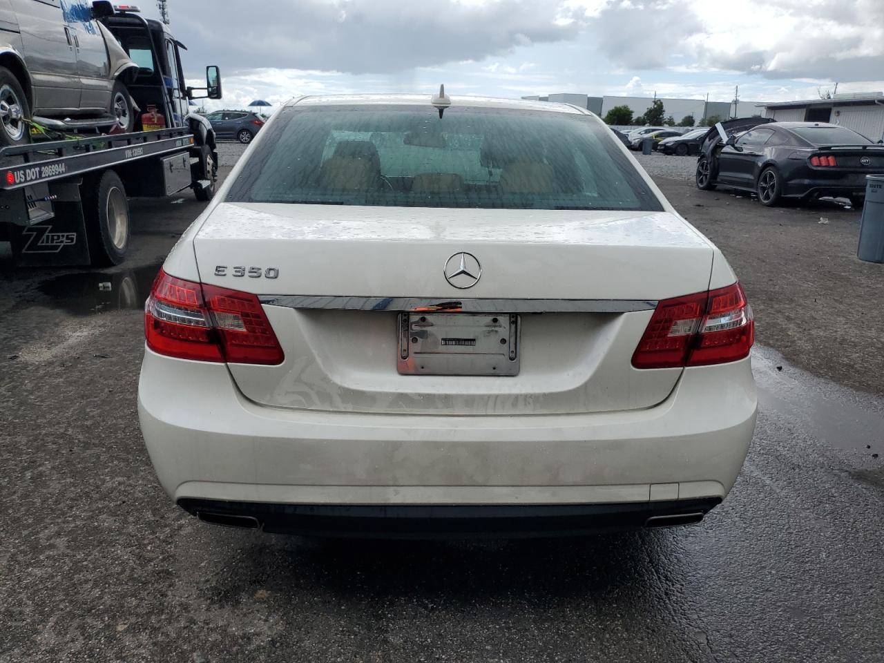 2013 MERCEDES-BENZ E-Class