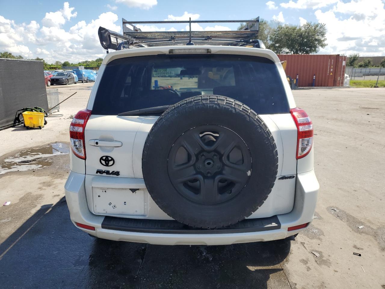 2011 TOYOTA RAV4