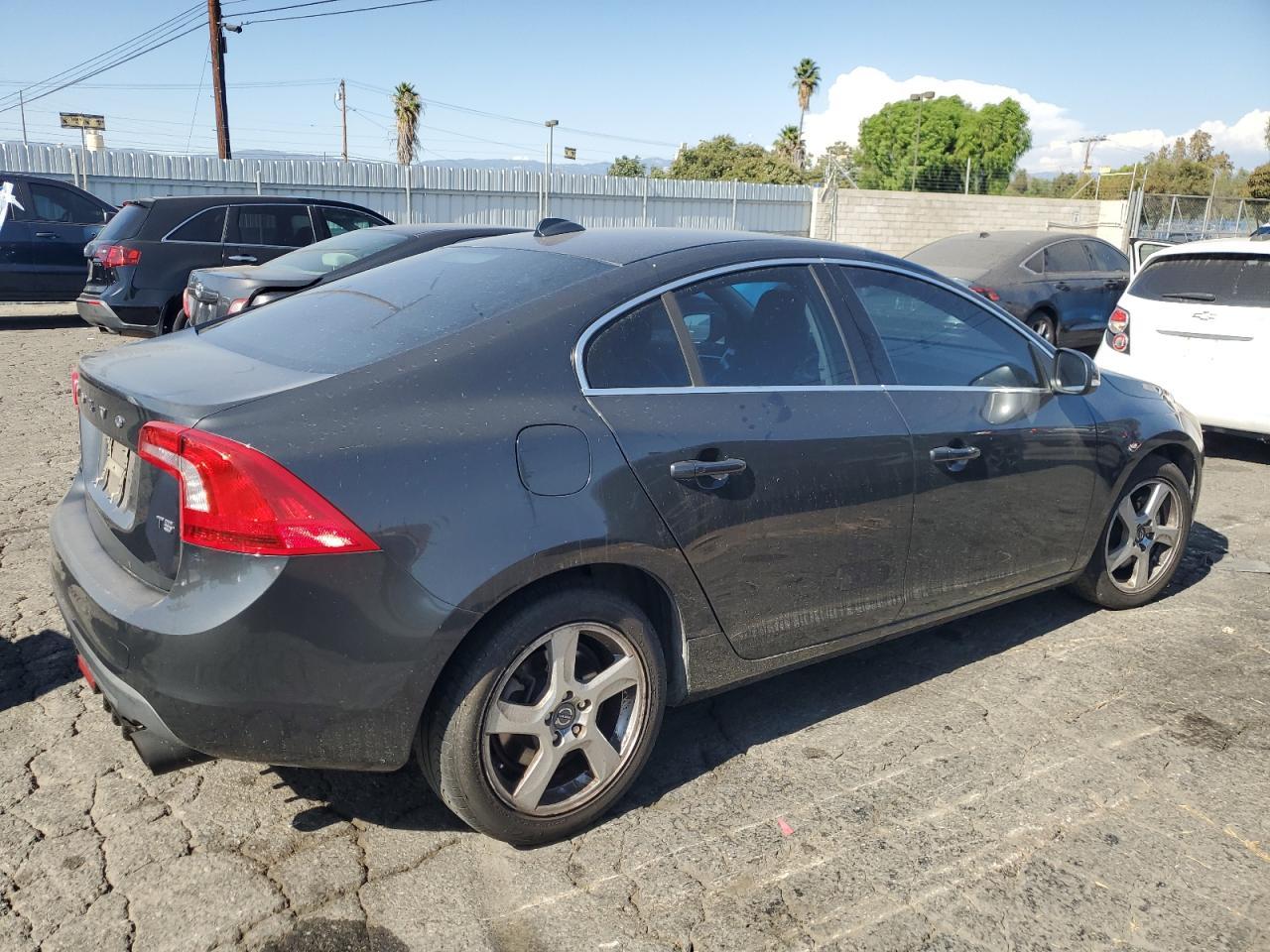 2012 VOLVO S60