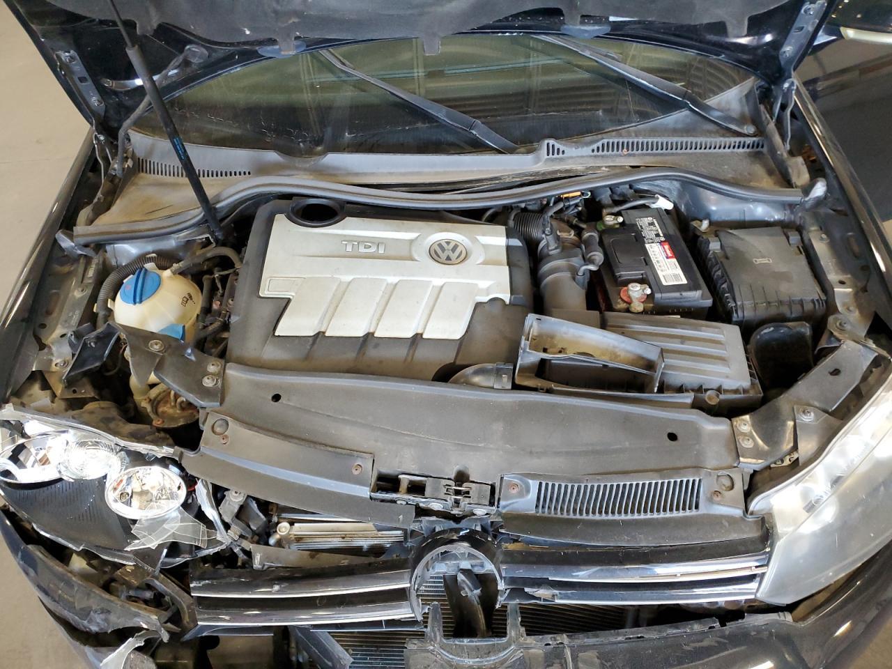 2011 VOLKSWAGEN JETTA